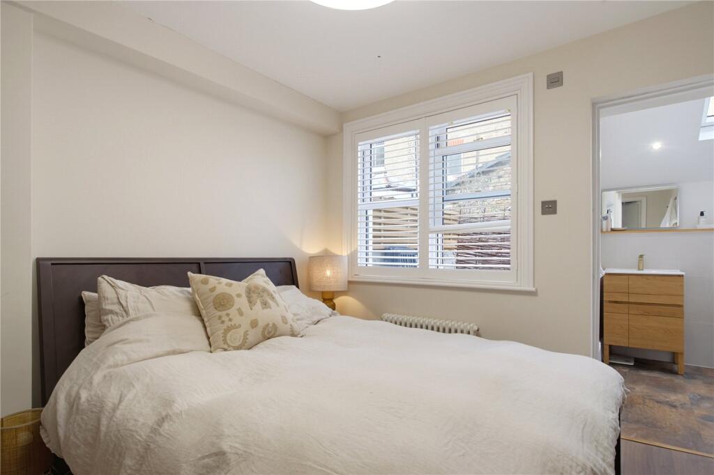 Apartment in London - More