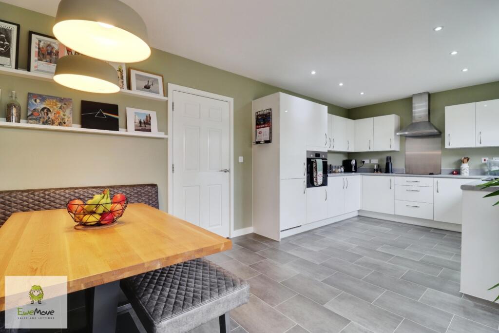 Harrier Way, Norton Canes, Cannock, WS11 photo 4