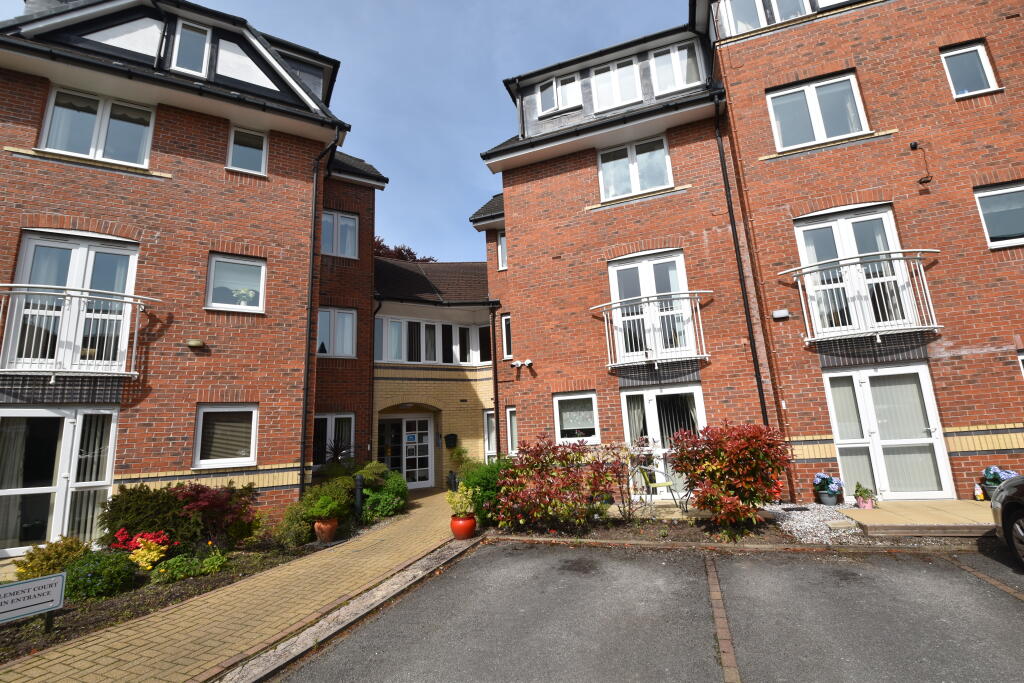 1-bed house on St Clement Court, Manor Avenue, M41, £189,950