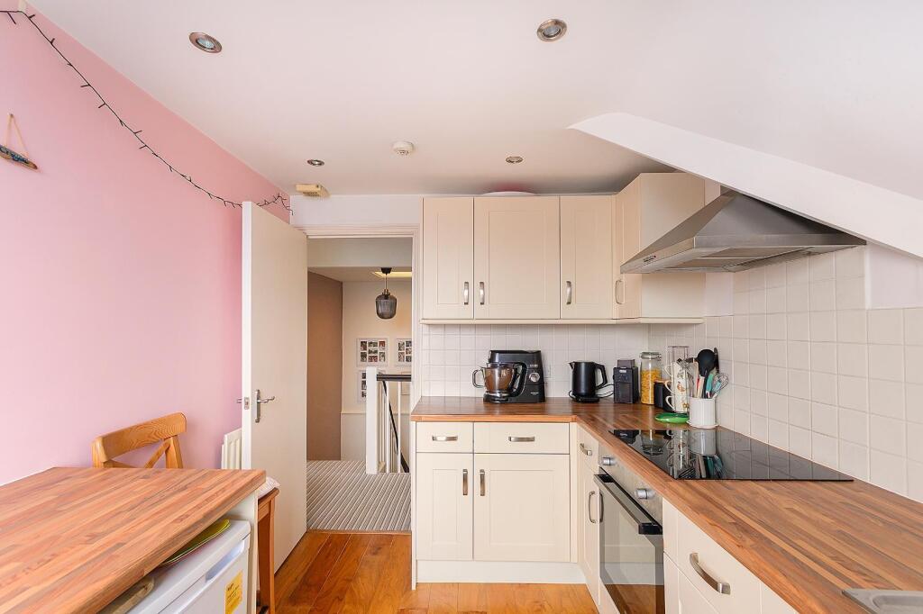 Apartment in Bristol - View 5