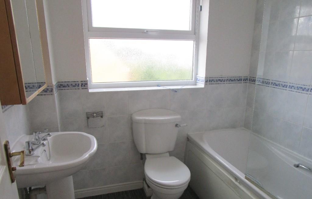6 bedroom detached house for rent