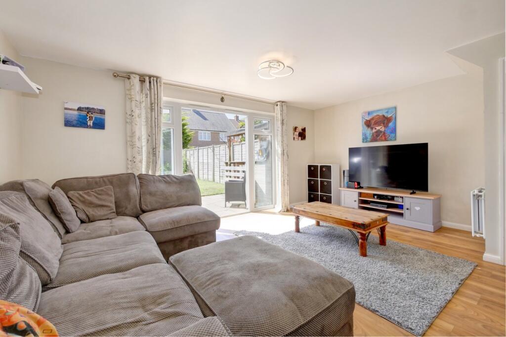 House in Wealden, Roebuck Park, Hellingly - More