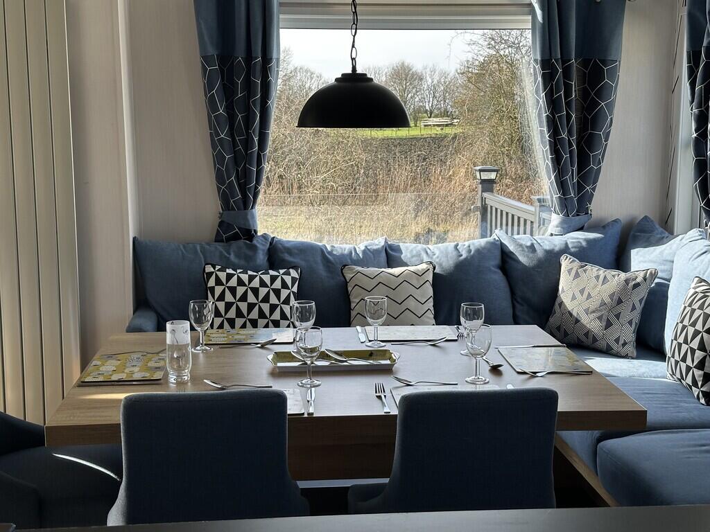 House in Lincoln, Tattershall - More