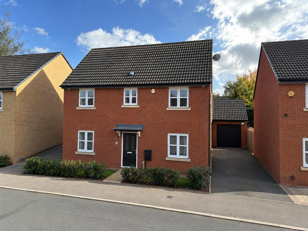 5-bed detached on Meteor Way, Whetstone, Leicester, £475,000
