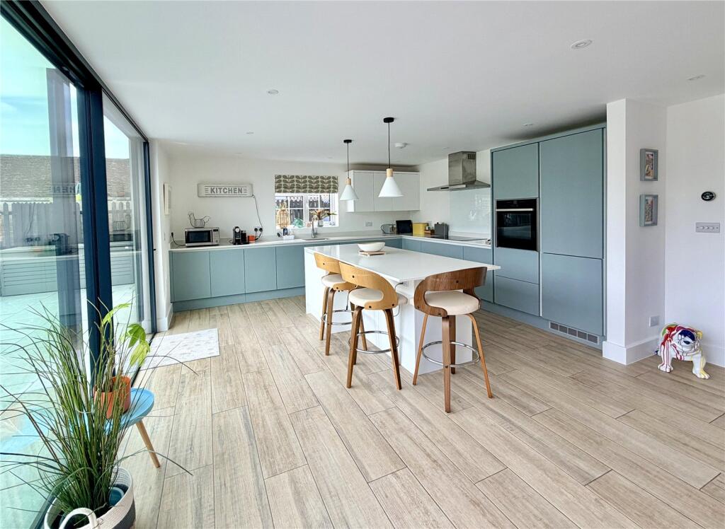 House in Lymington - View 4