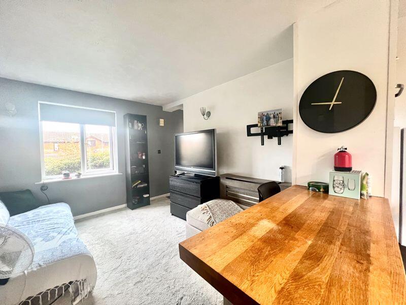 Apartment in Calne, Quemerford - View 3