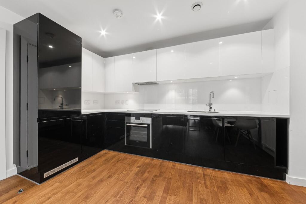 Apartment in London - View 2
