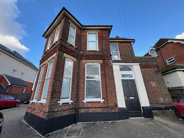 Main image of property: Cobden Avenue, Bitterne Park, Southampton, SO18