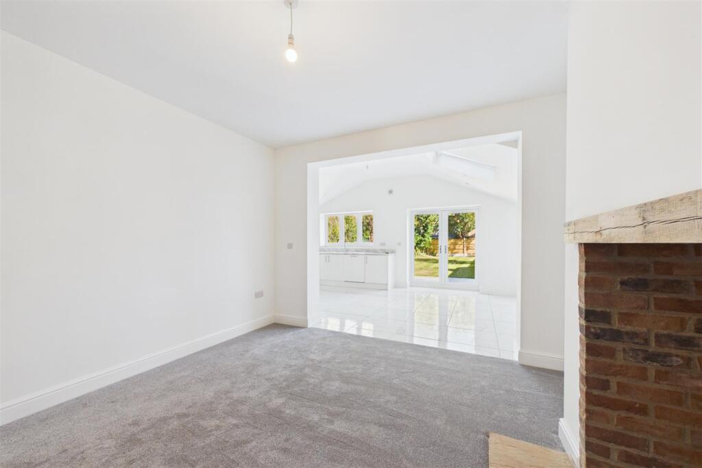 House in Newark, New Town - View 5