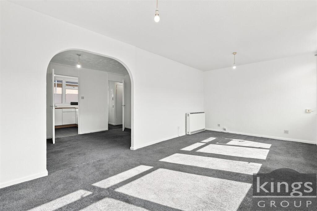 House in Harlow, Staple Tye - View 2