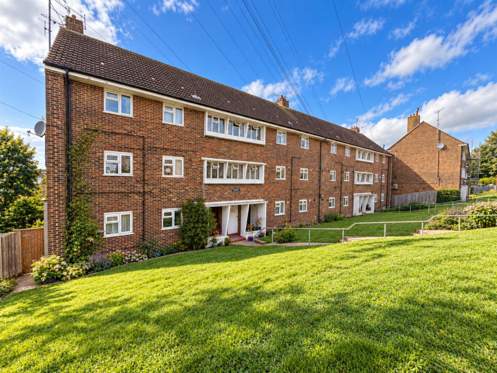 2-bed flat on Horton Road, Brighton, £235,000