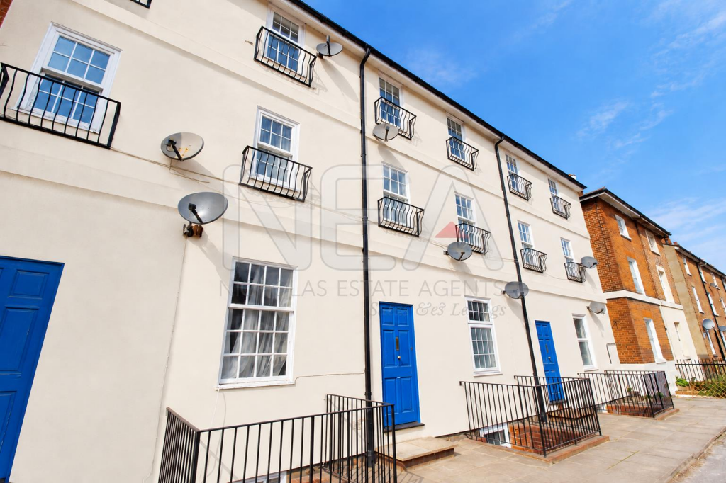 Main image of property: Caversham Road, Reading, Berkshire