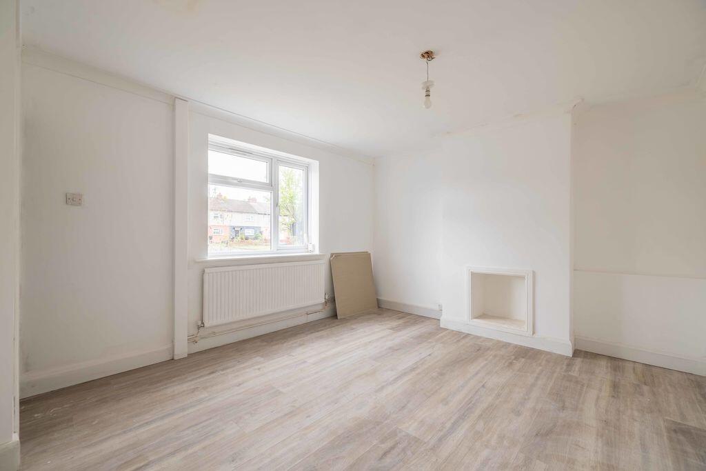 House in Slough - View 2