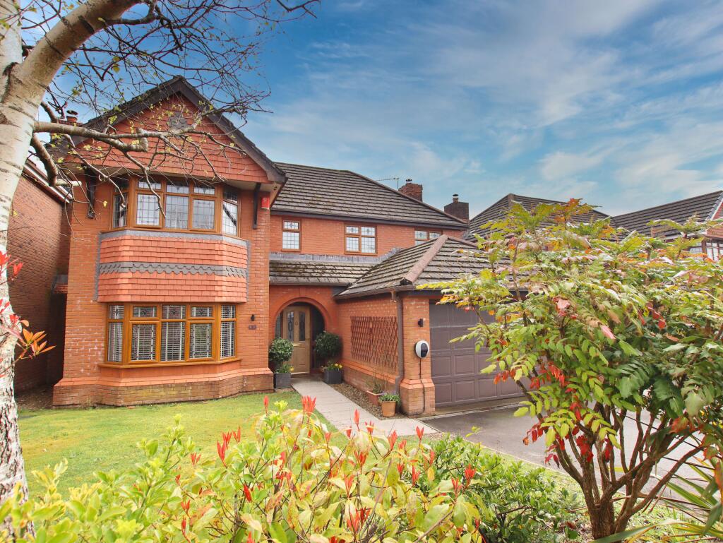 Main image of property: Clos Brenin, Pontyclun, CF72 9GA