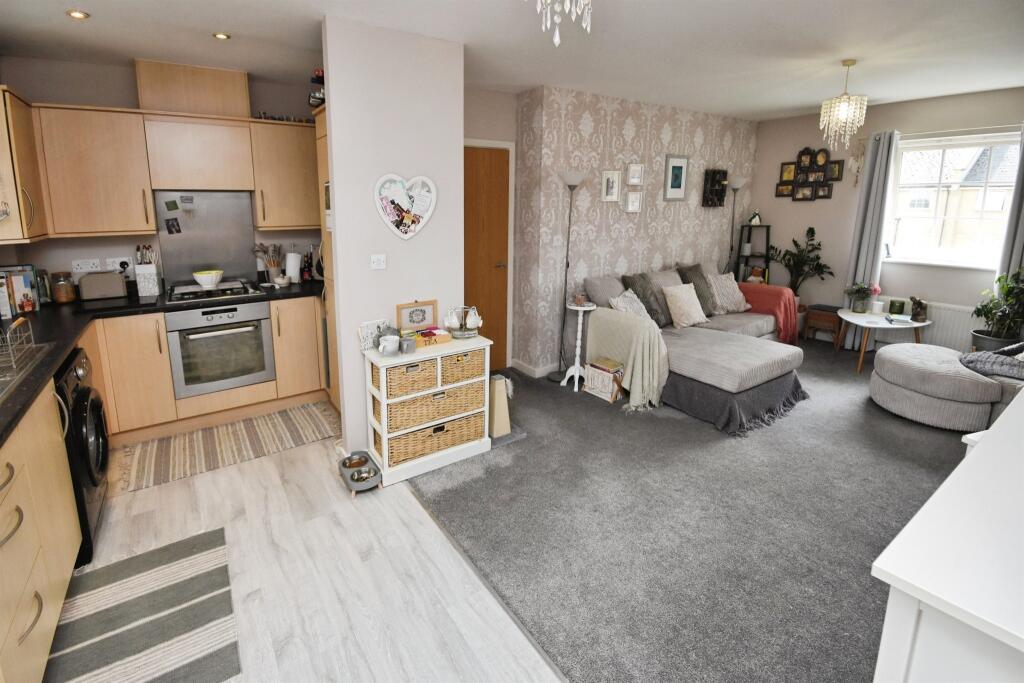 Apartment in Braintree, Essex - More