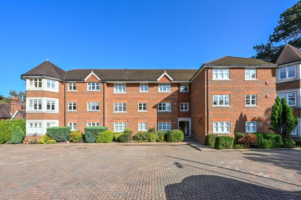 Main image of property: St Johns Hill Road, St Johns, Woking, GU21