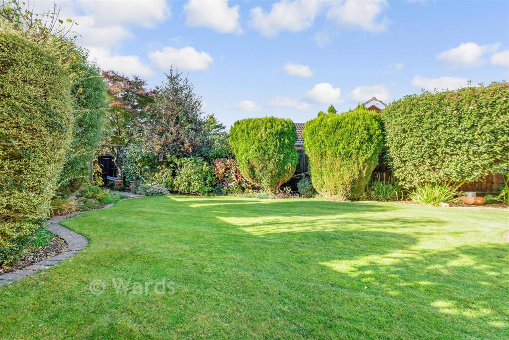Mill Lane, Chatham, Kent photo 3
