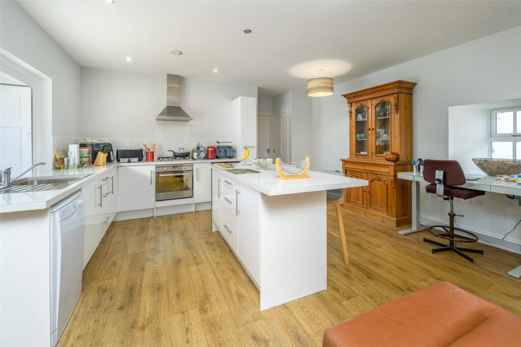 House in Newcastle upon Tyne - View 4