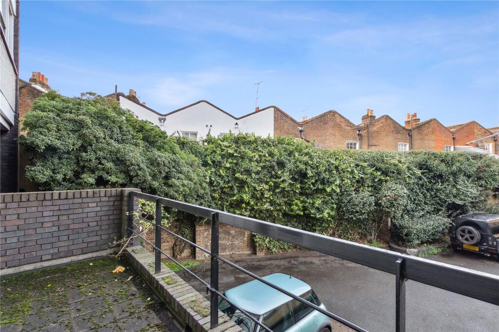 Apartment in London - View 2