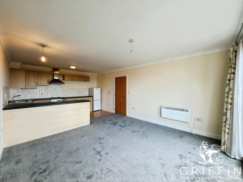 Apartment in Thurrock, Essex - View 2