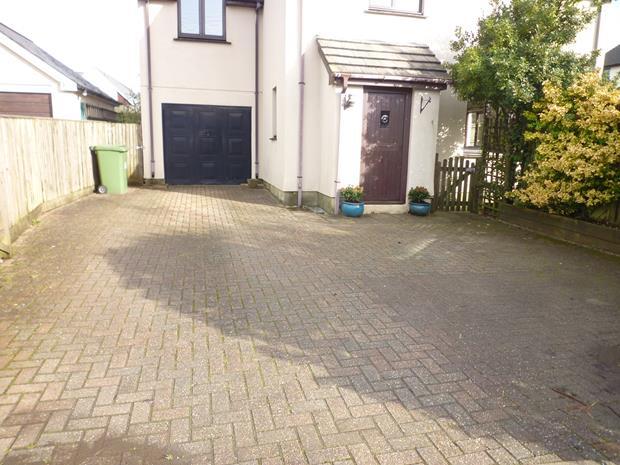 House in Exeter - View 5