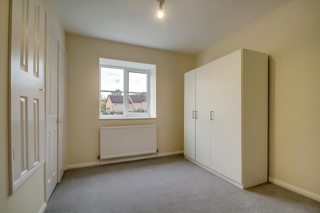 Snowdon Drive, London, NW9 photo 3
