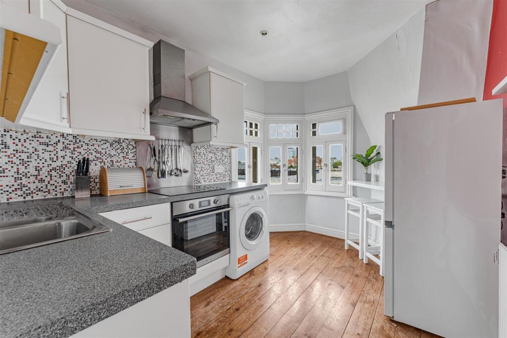 Apartment in London - View 4