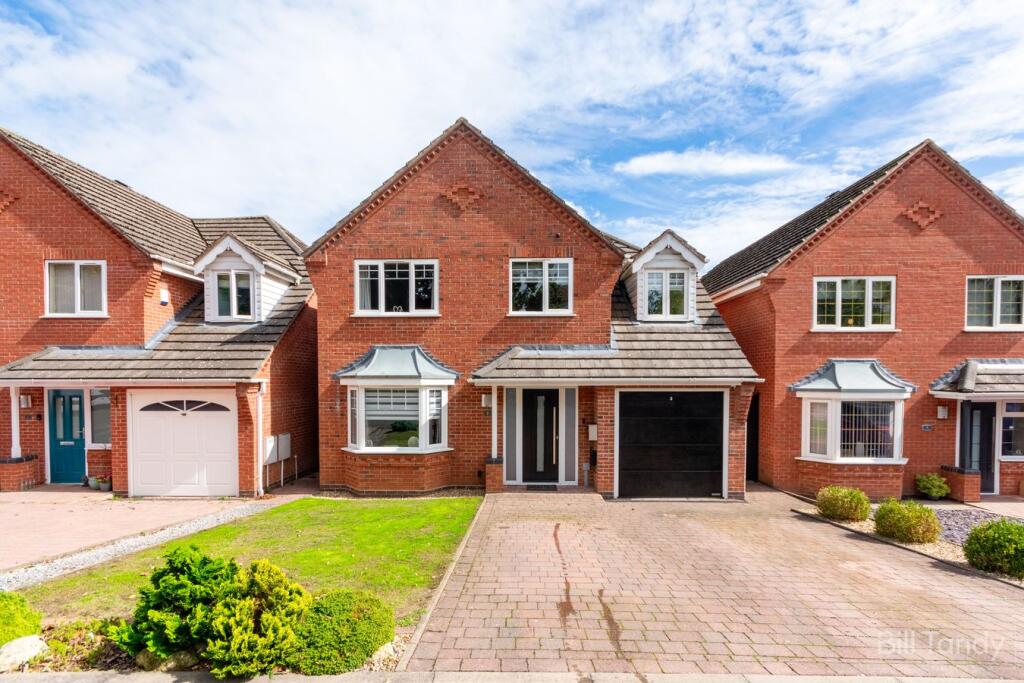 Main image of property: Oak Vale, Chasetown, Burntwood, WS7