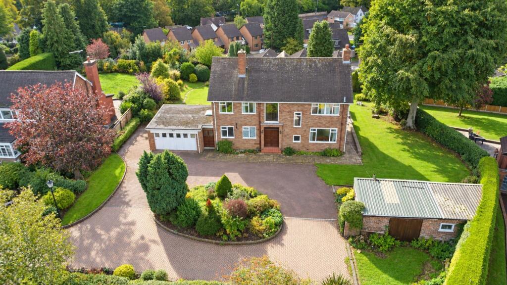 4-bed detached on Compton Hill Drive, Wolverhampton, WV3, £750,000