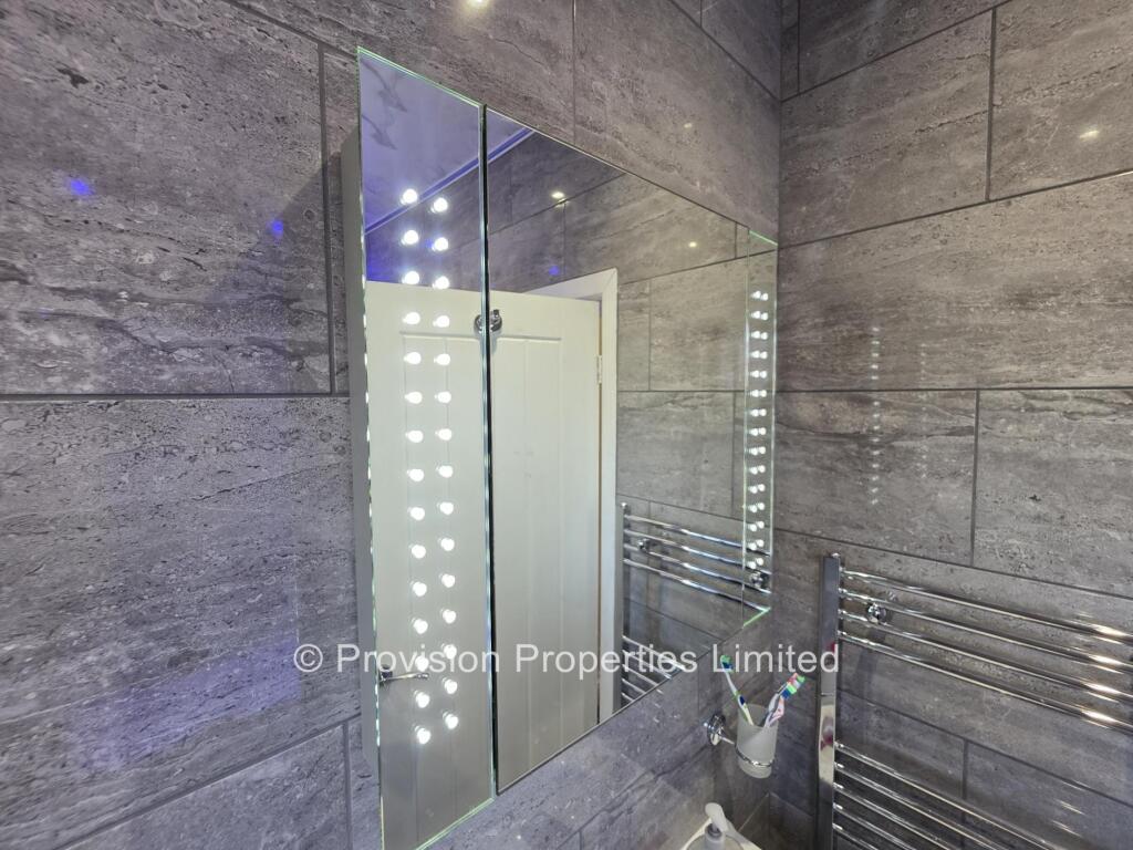 House in Leeds - View 3