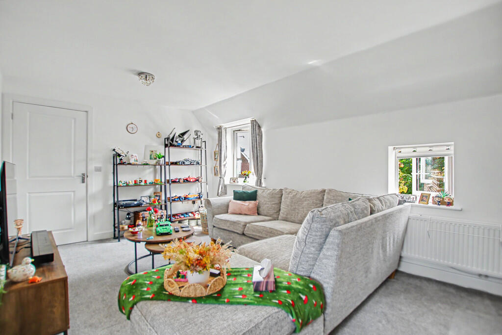 House in Eastleigh, Middle Stoneham - View 3