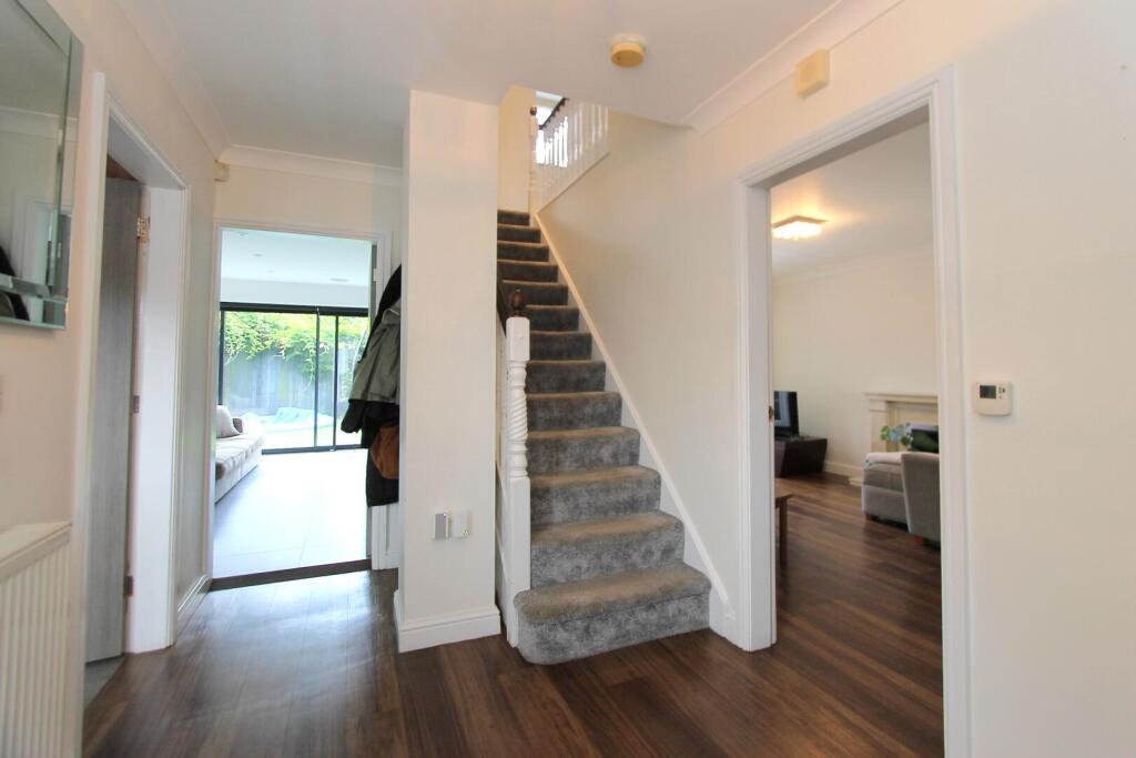 House in Dudley, West Midlands - View 4
