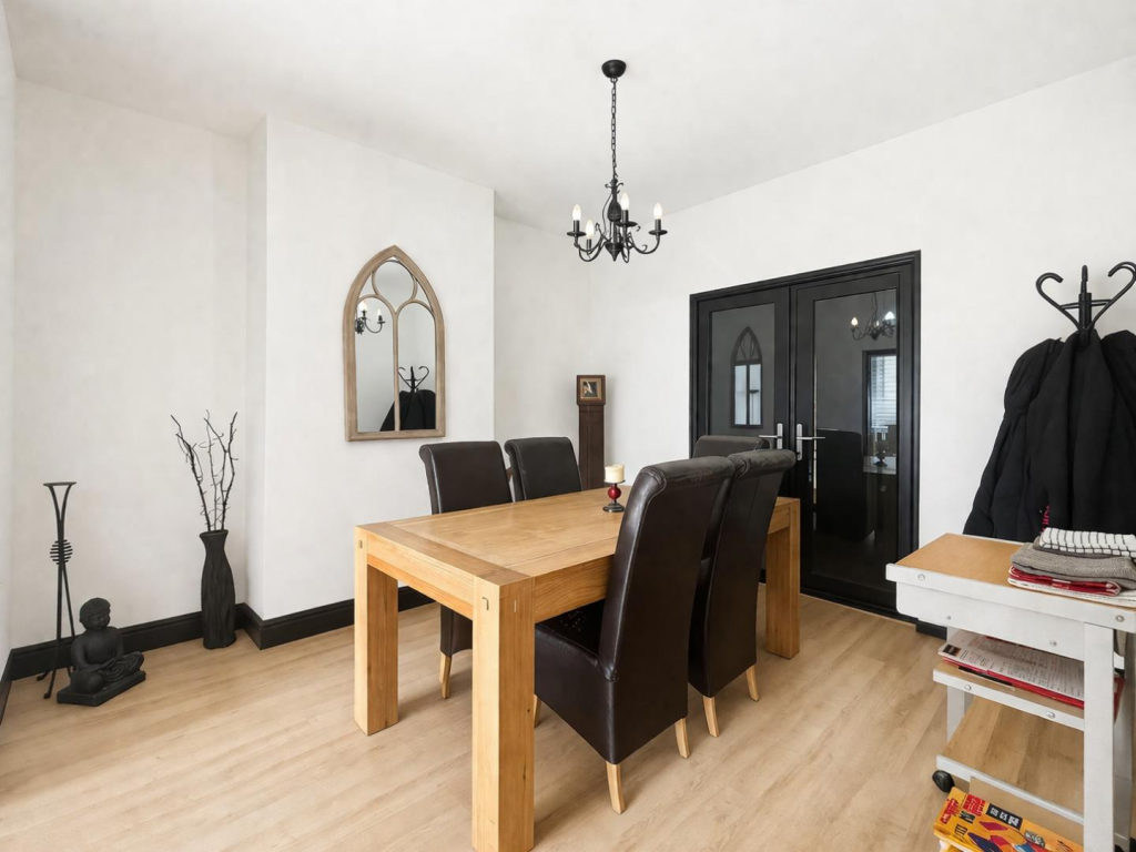House in Northampton, West Northamptonshire - View 3
