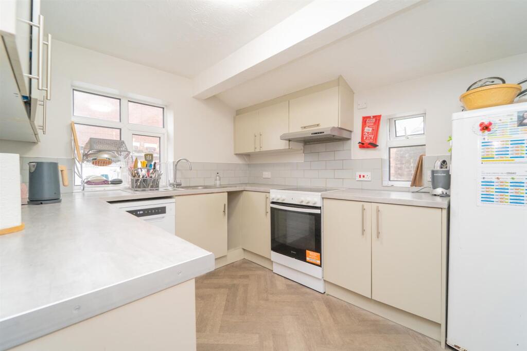 Carmoor Road, Longsight photo 3