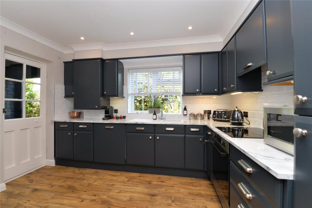 House in Lymington - View 3
