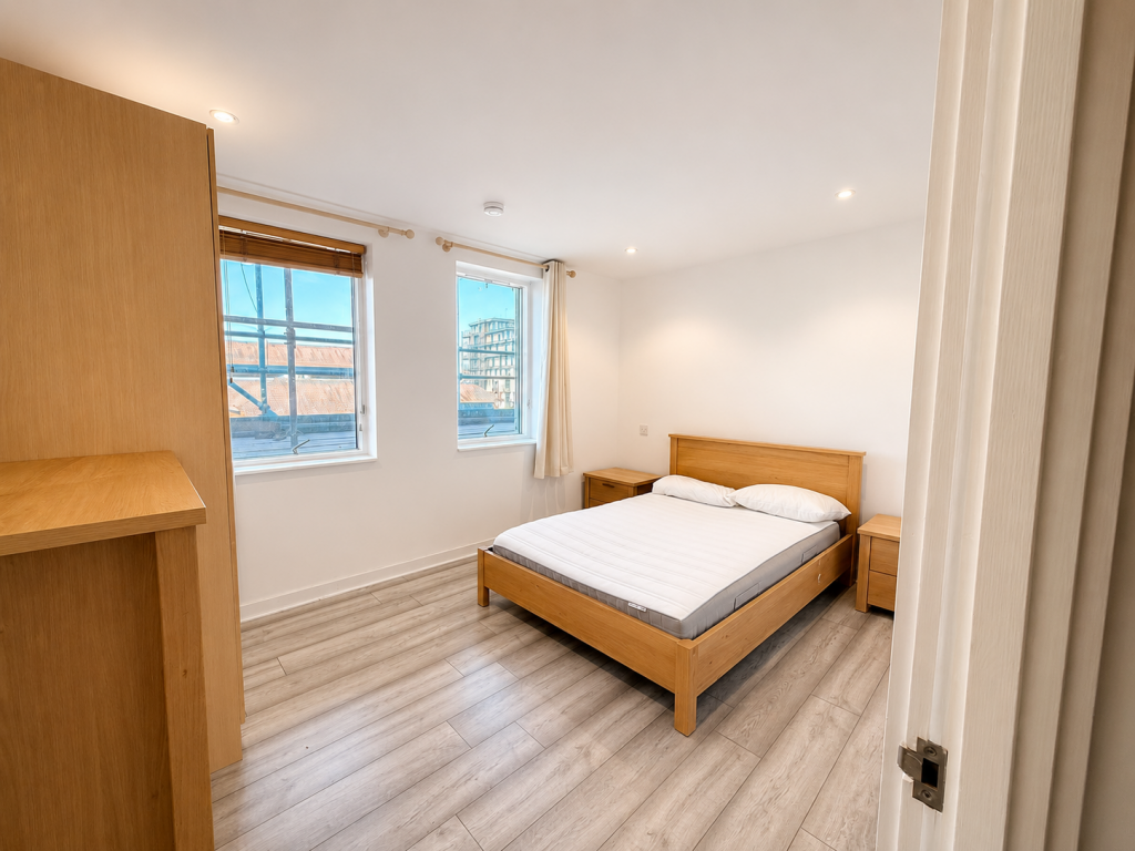 Apartment in Reading - View 4