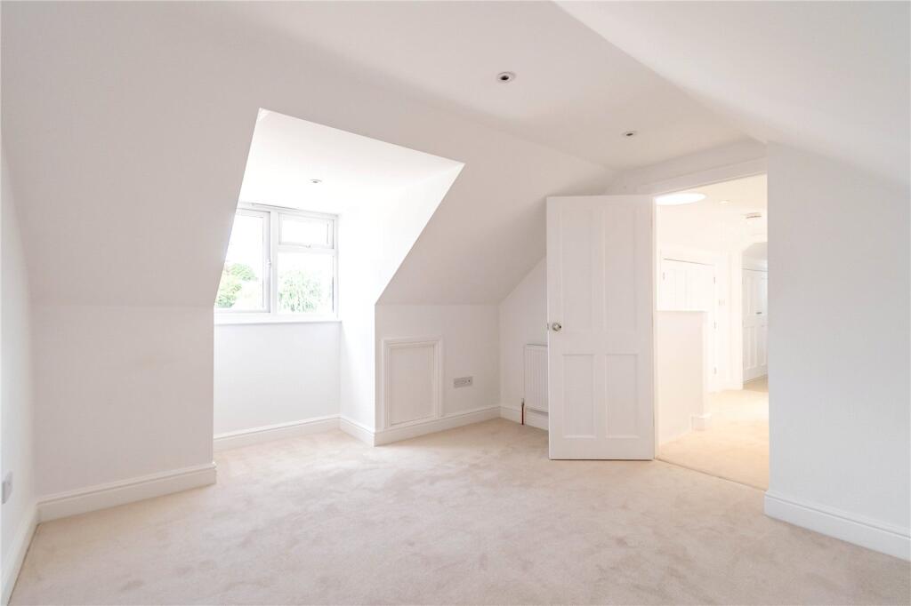 House in Swindon - View 5