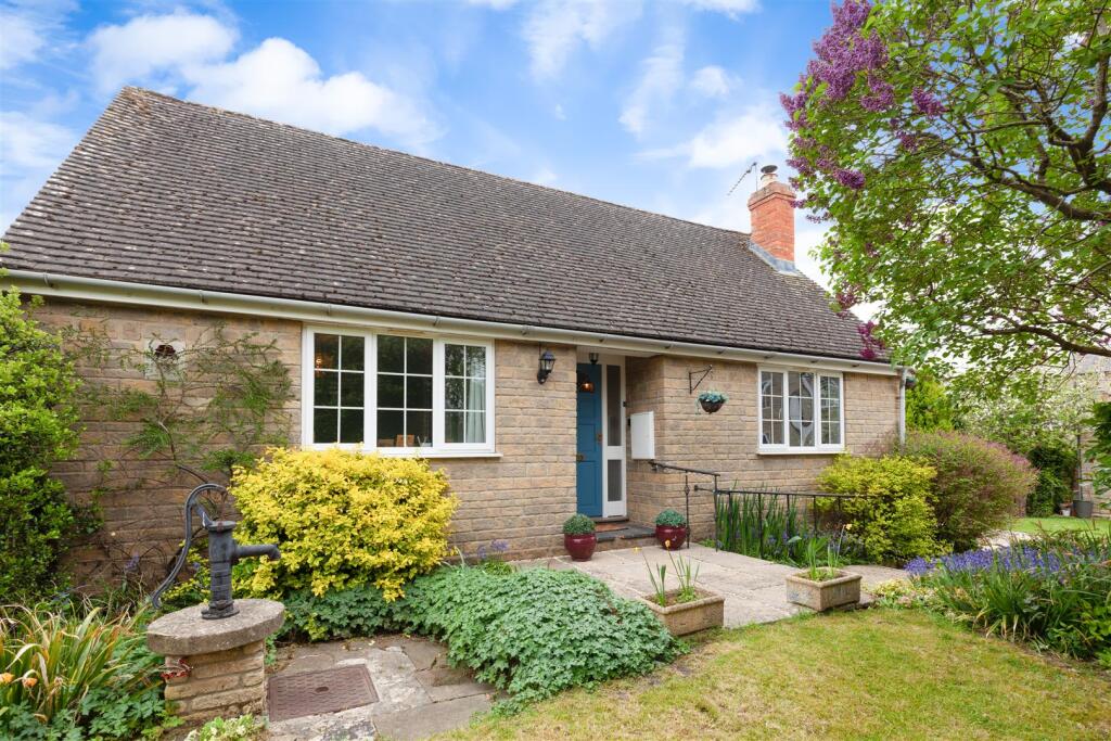 Main image of property: The Lane, Fritwell, Bicester