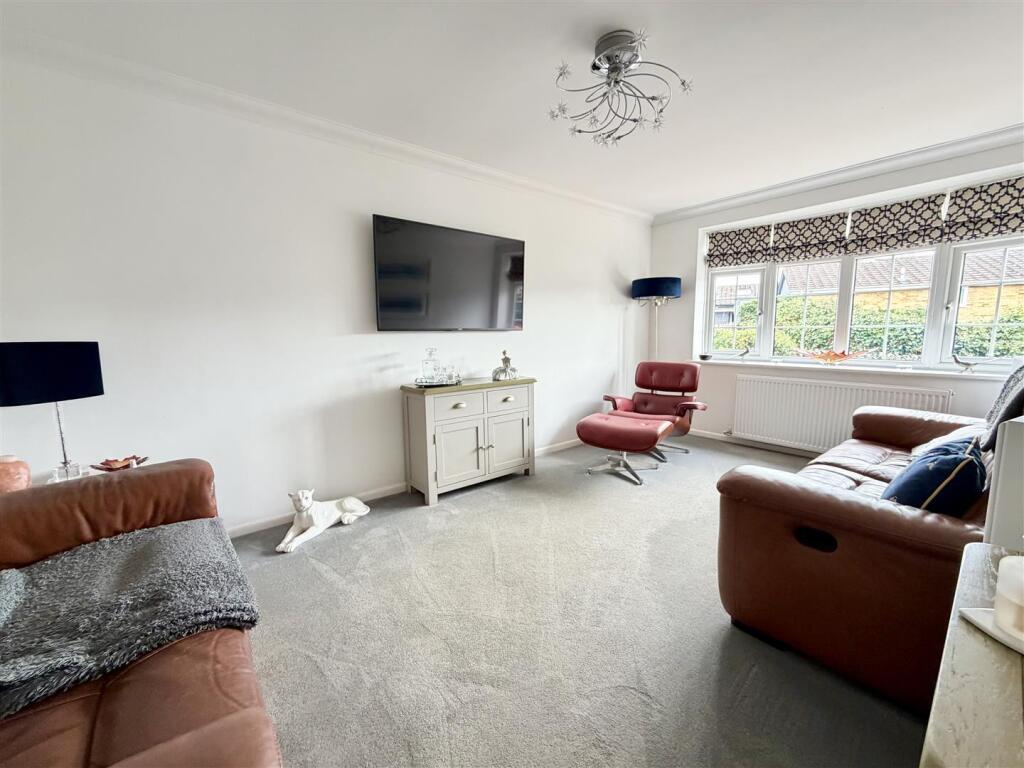 Falconer Drive, Hamworthy photo 5