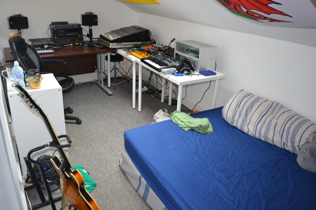 6 bedroom terraced house for rent