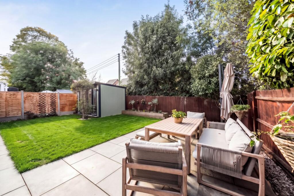 House in Bray, Oakley Green - View 4