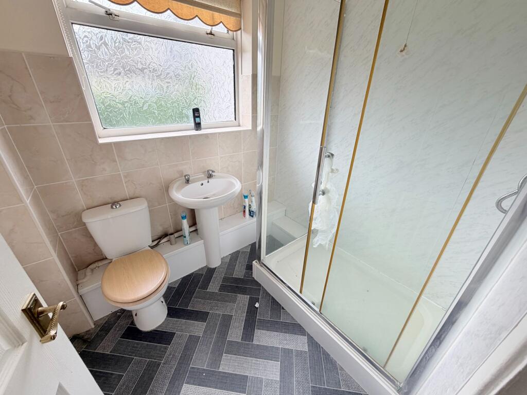 House in Aberdare, Aberaman North - View 4