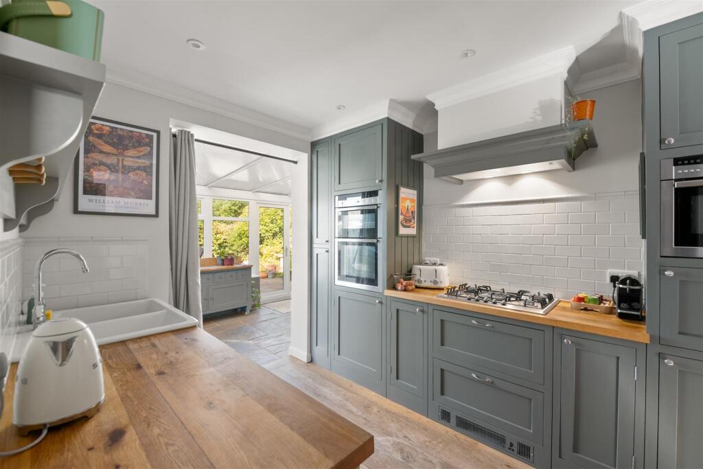 House in Harrow - More
