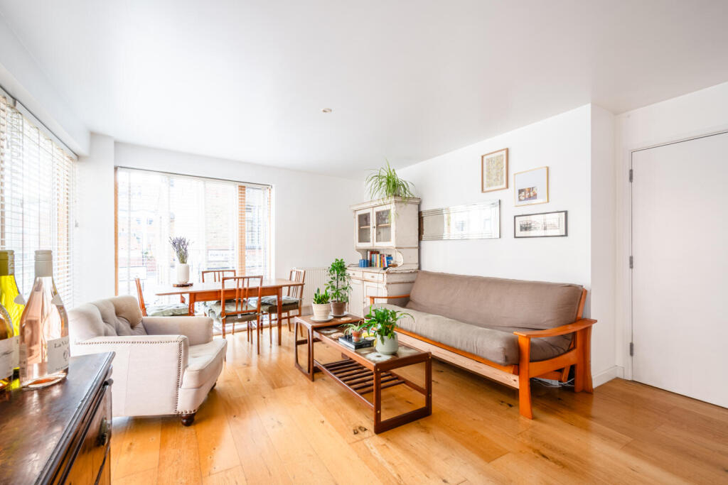 Apartment in London - View 5