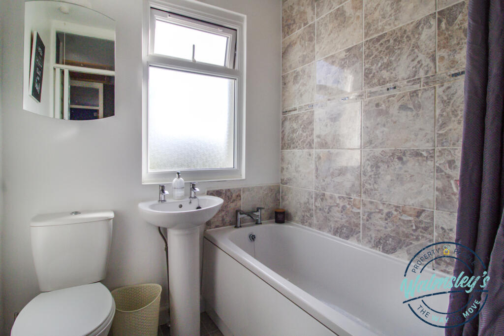 Eastcotes, Tile Hill, Coventry, CV4 photo 4