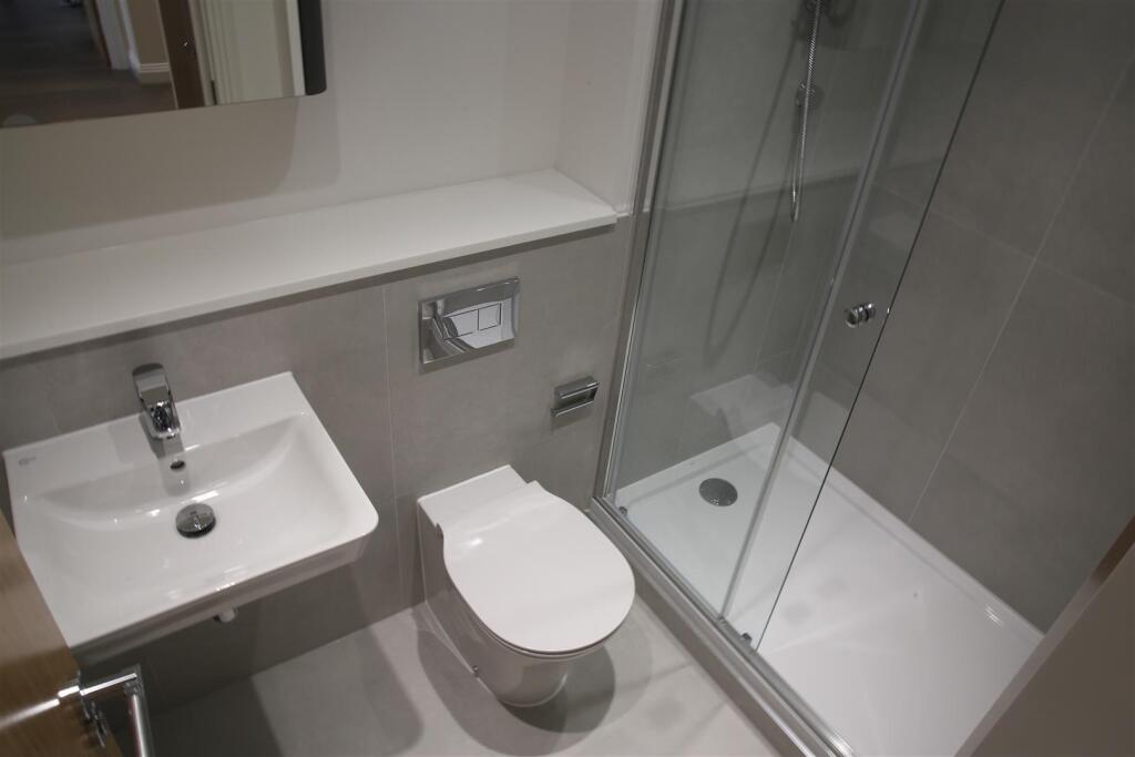 Apartment in Slough - View 4