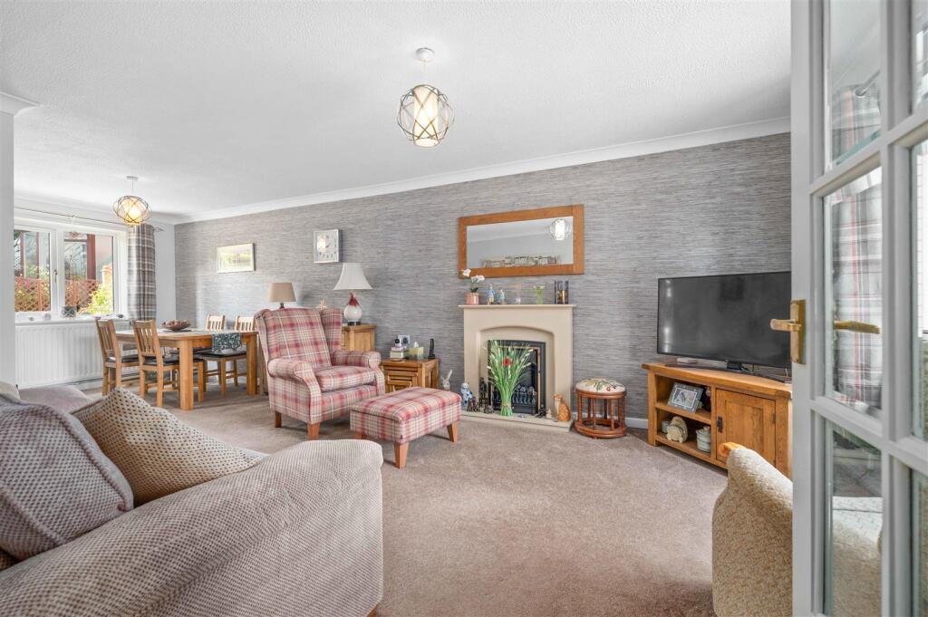 Additional image 2 of Yew Tree Gardens, Henley-In-Arden