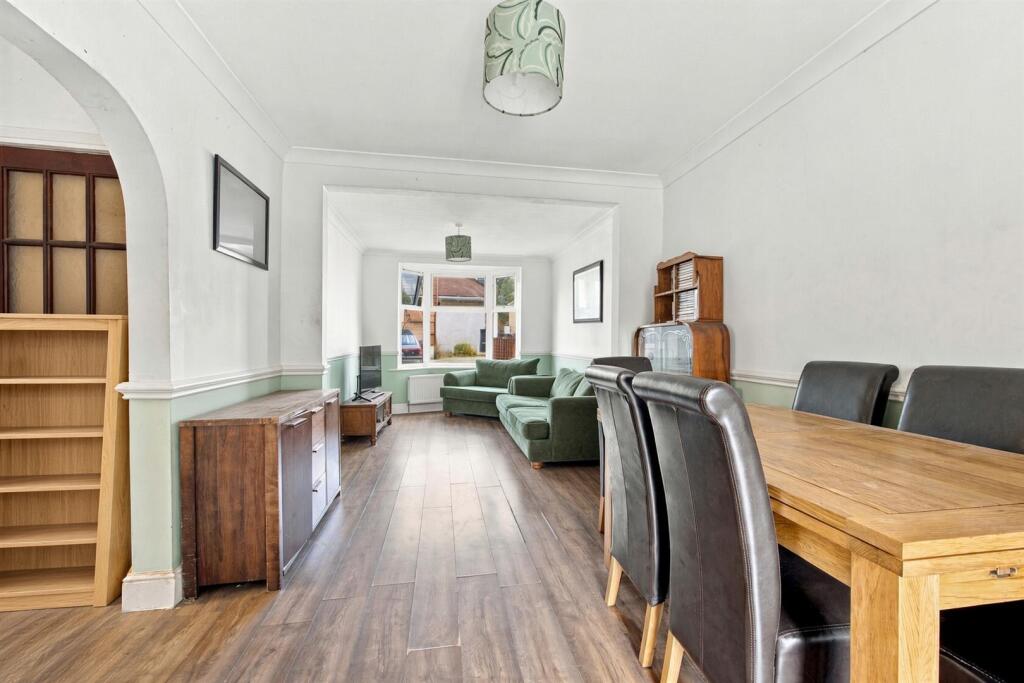 House in Southall - View 4