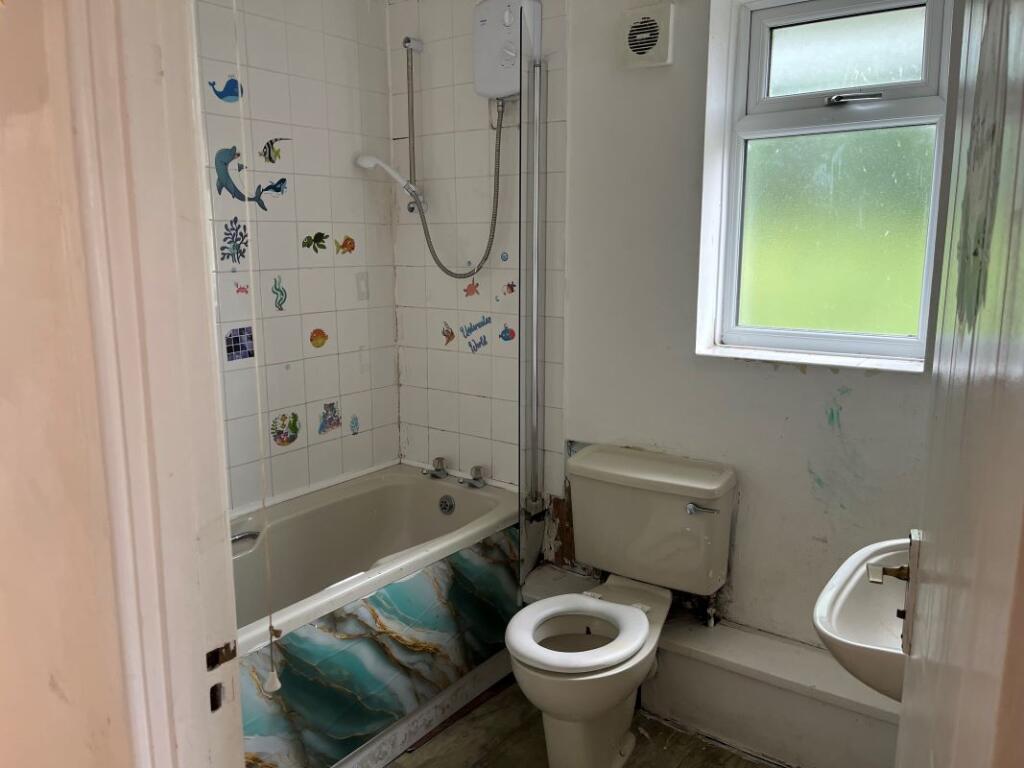House in Nottingham, Nottinghamshire - View 5