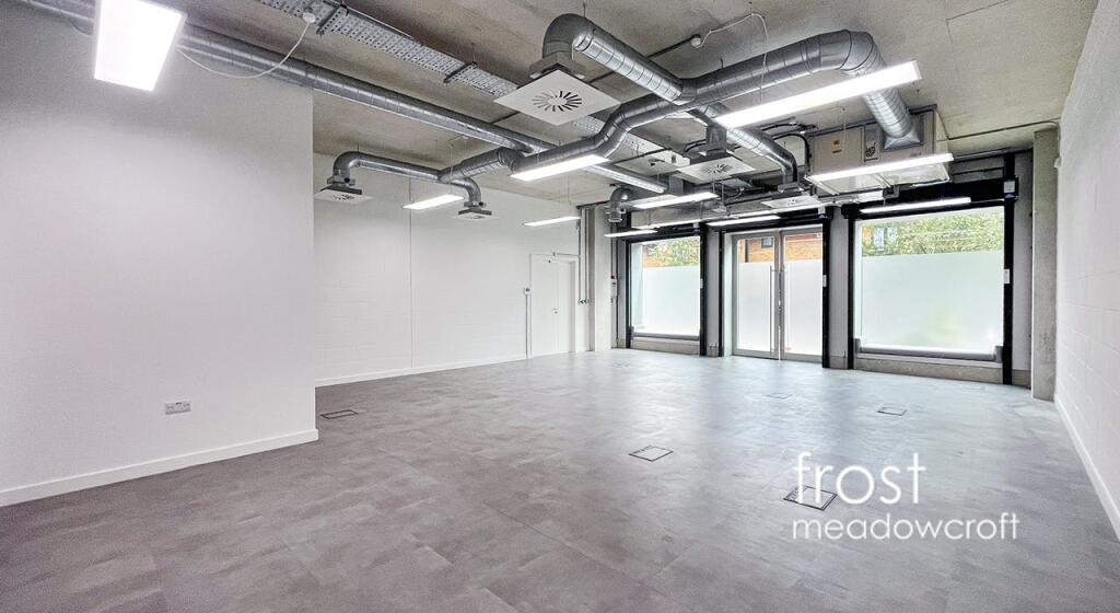 101103 Freston Road Notting Hill W11 office 3.jpg